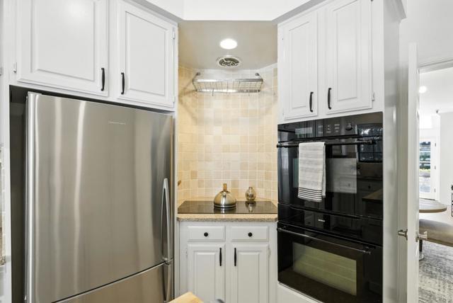 447 Homer Avenue, Palo Alto CA: https://media.crmls.org/mediaz/92069f09-bd00-4c79-aca9-b2ebe1a8d2bc.jpg