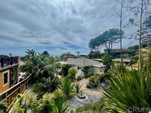 12941 Via Esperia, Del Mar CA: https://media.crmls.org/mediaz/9207d0d0-4ca6-4939-a98a-7387aa5fcd5a.jpg
