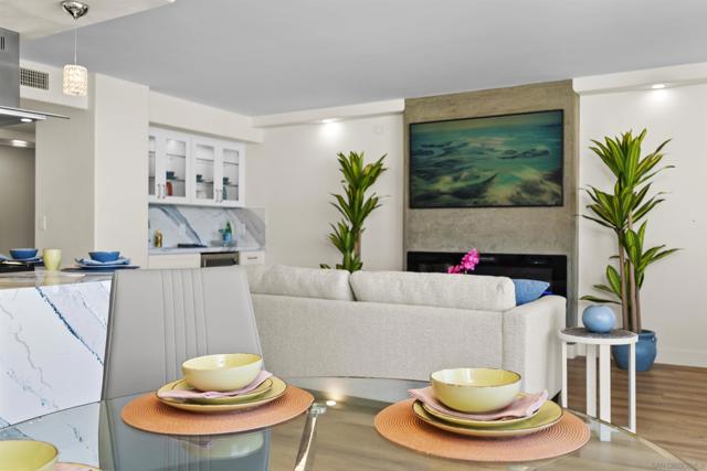 1820 Avenida del Mundo, Coronado CA: https://media.crmls.org/mediaz/92082106-00b5-4591-a717-e127753872b0.jpg