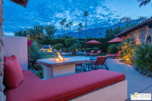 1360 E Tachevah Drive, Palm Springs CA: https://media.crmls.org/mediaz/92083490-004e-4e67-a942-a1aaa2c35a3b.jpg
