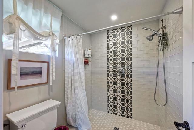 660 Via Rancho Pkwy, Escondido CA: https://media.crmls.org/mediaz/92083ba2-4c3d-4e60-a7a2-8847a145fd83.jpg
