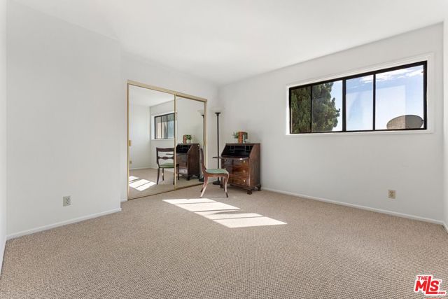 1119 23rd Street, Santa Monica CA: https://media.crmls.org/mediaz/92084899-1949-4123-9663-ff25eb396586.jpg