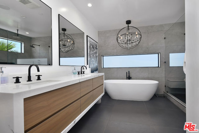 5316 Lennox, Sherman Oaks CA: https://media.crmls.org/mediaz/92088446-63df-41fd-9f28-d8cef73f8496.jpg
