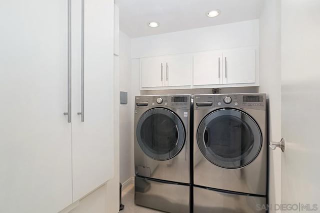 Image 36 of 49 For 3860 Riviera Dr  301