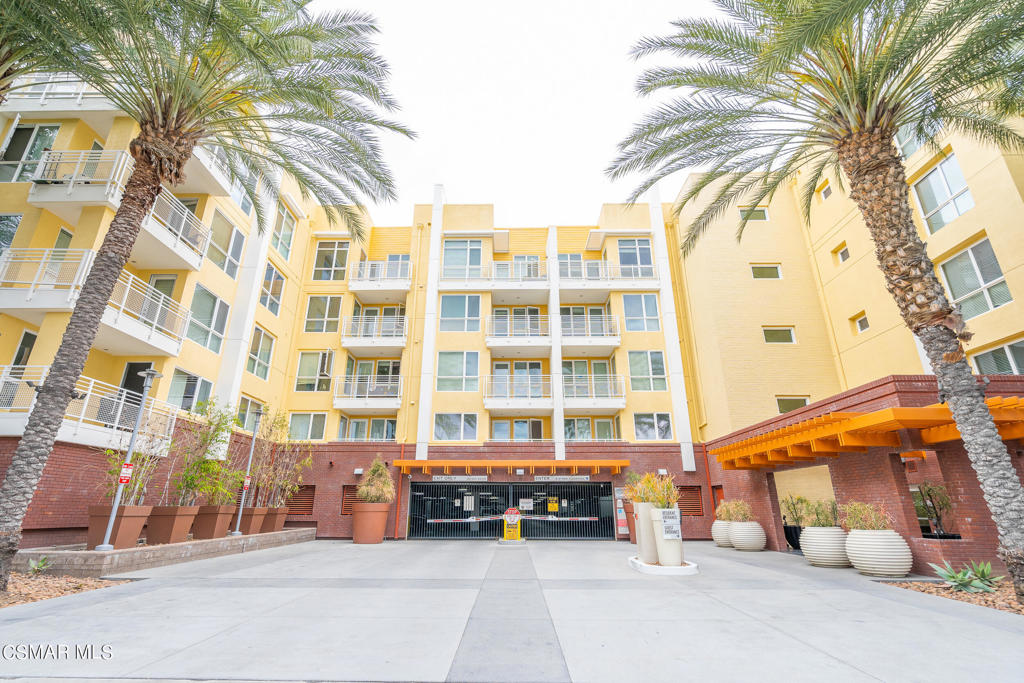 21301 Erwin Street 229, Woodland Hills, CA 91367