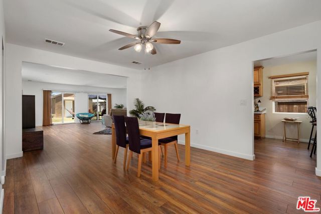 7513 Louise Avenue, Van Nuys CA: https://media.crmls.org/mediaz/92091fa5-4893-4e77-b471-fd6f3ceec117.jpg