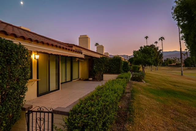 239 Santa Barbara Circle, Palm Desert, CA 92260