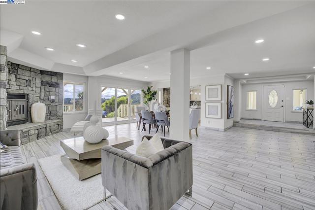10705 Dublin Canyon Rd, Pleasanton CA: https://media.crmls.org/mediaz/920986b1-ceb6-49ca-b68e-36a6e60e2cf2.jpg