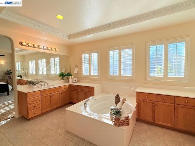 Image 48 of 60 For 3329 Lair Way