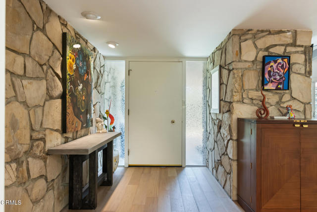 3608 Hampstead Road, La Canada Flintridge CA: https://media.crmls.org/mediaz/920b0aa0-1456-40e1-afef-d5885593cc1e.jpg