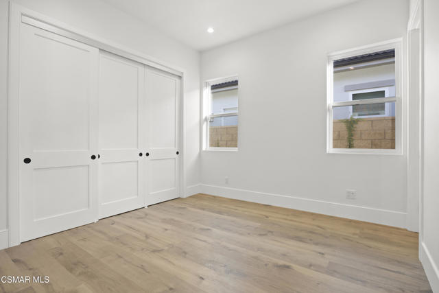 339 Toyon Court, Thousand Oaks CA: https://media.crmls.org/mediaz/920b28ce-e2af-42bb-9482-7cd9292b157b.jpg
