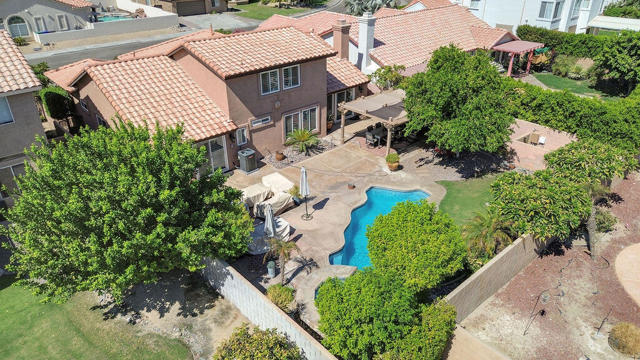 44310 Villeta Drive, La Quinta CA: https://media.crmls.org/mediaz/920b86a5-c45e-4ed3-a683-db7dba832519.jpg