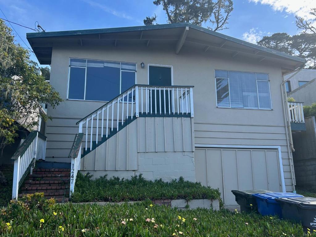 1247 Buena Vista Avenue