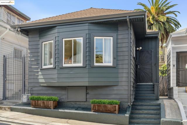 319 E 17Th St, Oakland CA: https://media.crmls.org/mediaz/920c48f9-7a40-478e-8d78-ebeb39306c2f.jpg