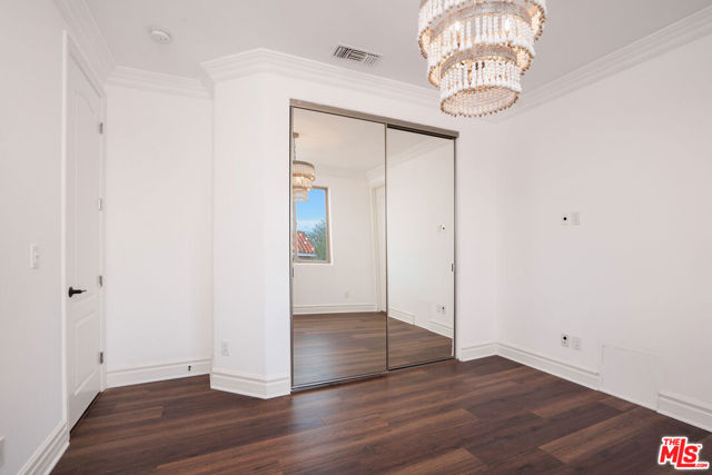 2005 Robinson Street, Redondo Beach, California 90278, 4 Bedrooms Bedrooms, ,3 BathroomsBathrooms,Residential,For Sale,Robinson,26638819