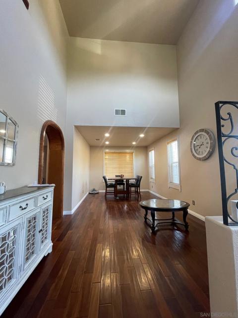 5192 Emerald Cove, San Diego CA: https://media.crmls.org/mediaz/920d34e1-a9d8-4f06-aff9-c1a814c3e6eb.jpg