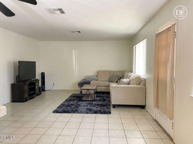 Detail Gallery Image 5 of 13 For 5208 Shenandoah St, Ventura,  CA 93003 - 2 Beds | 1 Baths