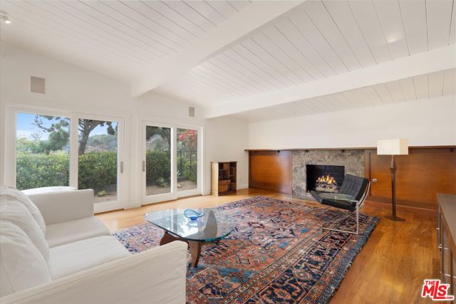 Drew Fenton | 1324 El Hito Circle Pacific Palisades CA | MLS: 7359634