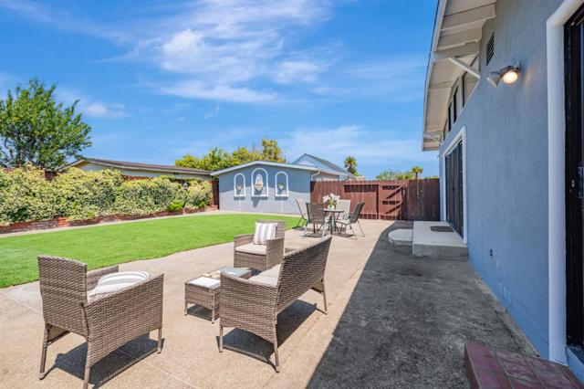 828 Hawthorne Way, Millbrae CA: https://media.crmls.org/mediaz/920f03ad-1d1e-44db-be2c-15df32f359dc.jpg