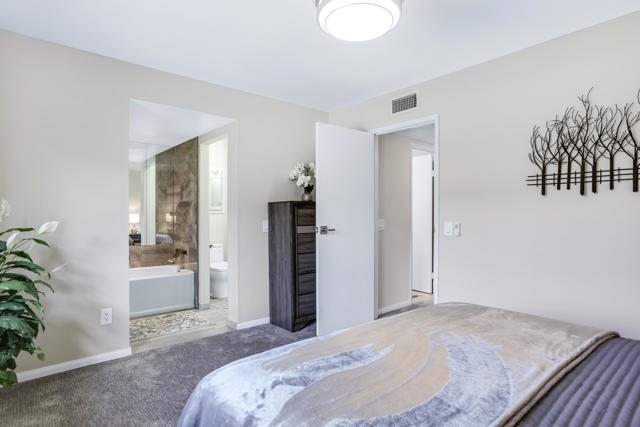 2274 N Indian Canyon Drive, Palm Springs CA: https://media.crmls.org/mediaz/920f15a8-7488-4934-a659-9808eebd4d27.jpg