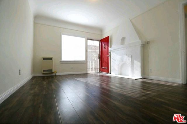 4124 Monroe Street, Los Angeles CA: https://media.crmls.org/mediaz/920f425d-3739-466a-a70e-a3e4309fcca9.jpg