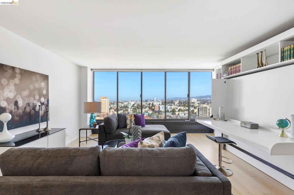 565 Bellevue Ave #2205