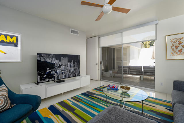 26 Lakeview Circle, Palm Springs CA: https://media.crmls.org/mediaz/920fb9eb-ecdc-4efc-9ae9-f097d5d03f3c.jpg