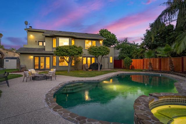 4945 Berkeland Court, San Jose CA: https://media.crmls.org/mediaz/92115986-97f4-4c7b-8f0f-fc72ab673fc9.jpg