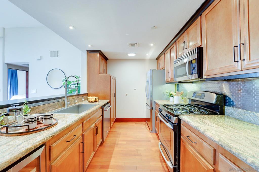3990 Centre Street - photo 5