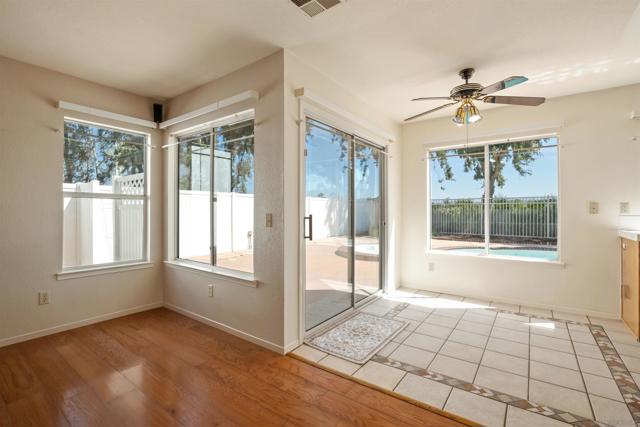 43072 Corte Tolosa, Temecula CA: https://media.crmls.org/mediaz/92119cc5-2ce7-413c-917f-65e33b554898.jpg