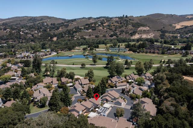 9662 Willow Court, Carmel CA: https://media.crmls.org/mediaz/92121fa5-4ae6-4d6d-9326-9e55b9e7a353.jpg