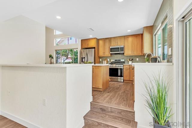 12452 Via Cabezon, San Diego CA: https://media.crmls.org/mediaz/92128eda-6364-4da3-a27d-87c685c4c33b.jpg