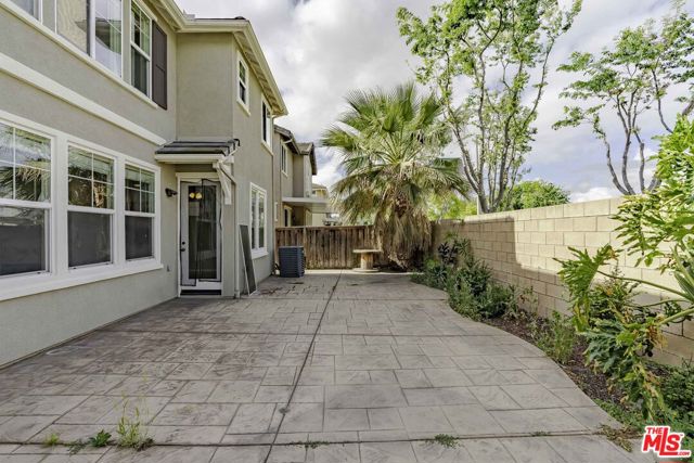 13028 Melon Avenue, Chino CA: https://media.crmls.org/mediaz/9212b0a6-e034-4e96-857d-76073b036be3.jpg