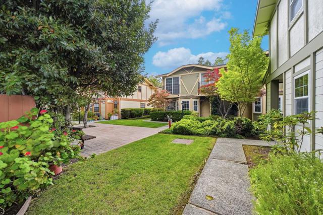 38 Devonshire Avenue, Mountain View CA: https://media.crmls.org/mediaz/92136c3e-9838-440b-af61-ae0b189bc573.jpg
