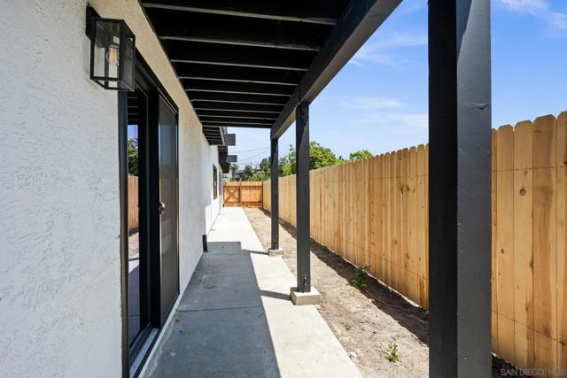 8287 Panchoy St, San Diego CA: https://media.crmls.org/mediaz/9213d023-3f42-4a9c-abc9-fca83eda5d2d.jpg