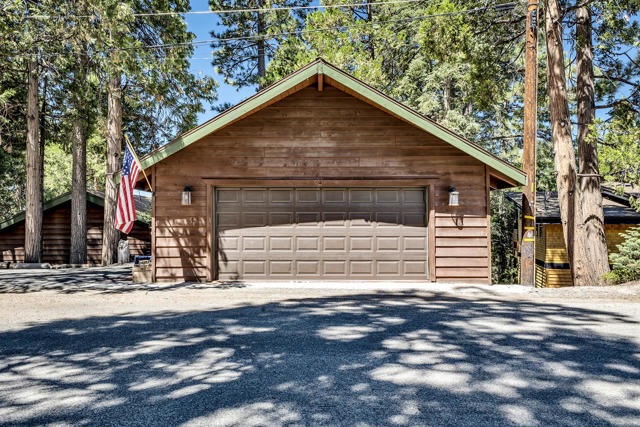 Image 17 of 60 For 25275 Norwood Drive