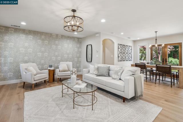 312 Soule Ave, Pleasant Hill CA: https://media.crmls.org/mediaz/92161a06-753e-4697-83fc-2efdbd801c65.jpg