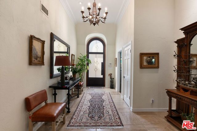 2822 Royston Place photo 2
