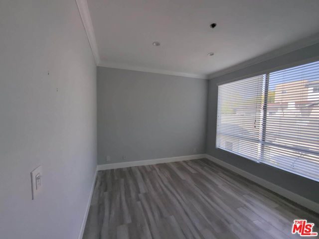 1844 Thayer Avenue, Los Angeles CA: https://media.crmls.org/mediaz/92162280-580e-454a-ae49-0f14d7ad47e9.jpg