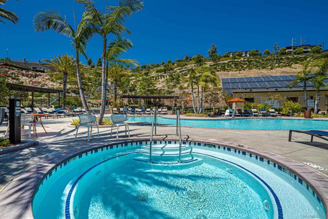 2335 Aperture Circle, San Diego CA: https://media.crmls.org/mediaz/9216851c-6424-42d0-8afd-5f32bbaae539.jpg