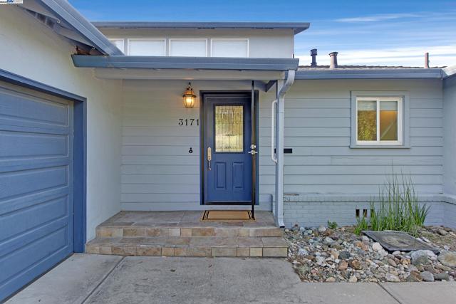3171 Verdant Way, San Jose CA: https://media.crmls.org/mediaz/92169c88-3895-4f74-90de-f35a80fd2ebf.jpg