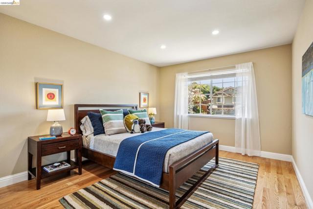 Image 34 of 55 For 5362 Saddleback Ct.