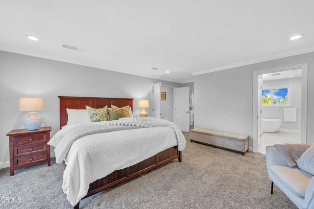 320 Starlane Drive, La Canada Flintridge CA: https://media.crmls.org/mediaz/9217891b-44aa-4e1d-9925-47b1578c8e06.jpg