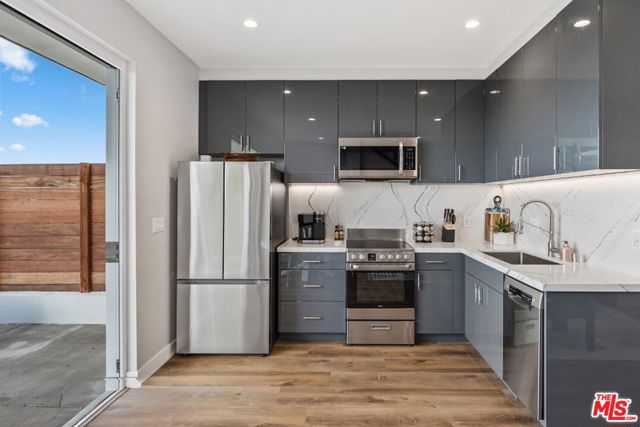 5830 Desert View Drive, La Jolla CA: https://media.crmls.org/mediaz/9217f15e-5f7f-4b97-b320-2202411f8935.jpg