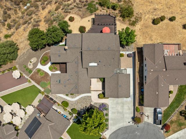 38 Barbras Court, Hollister CA: https://media.crmls.org/mediaz/9218435c-7edb-4661-bd10-07e333630671.jpg