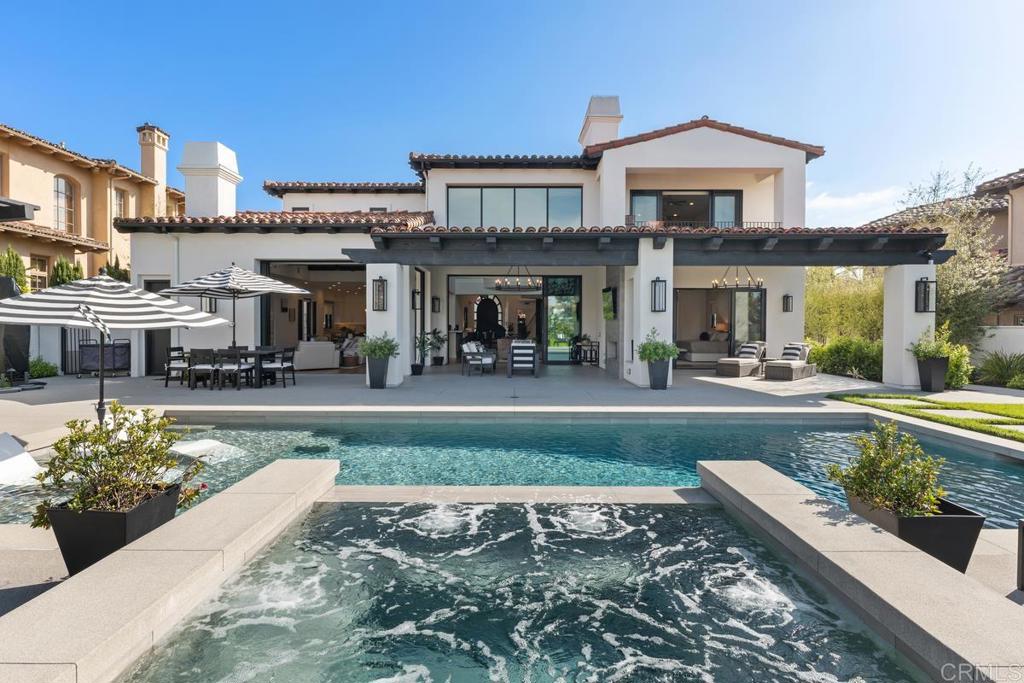 5810 Meadows Del Mar
