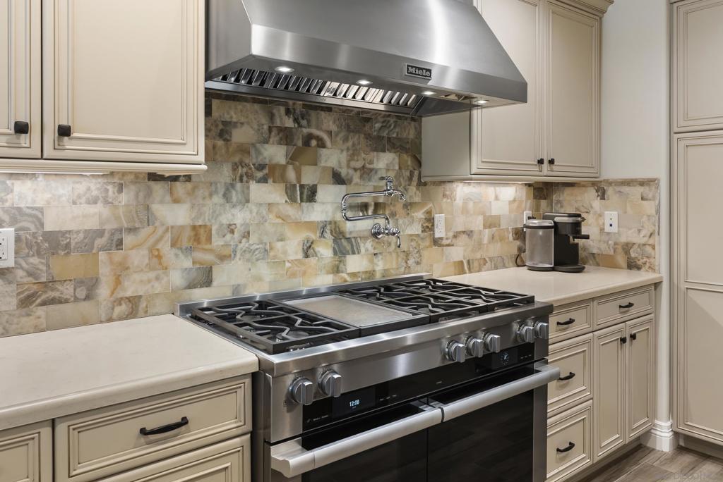 718 Silver - photo 11