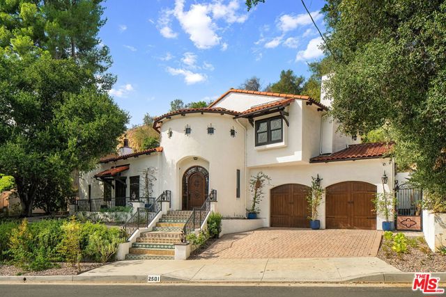 2501 Hermosita Drive