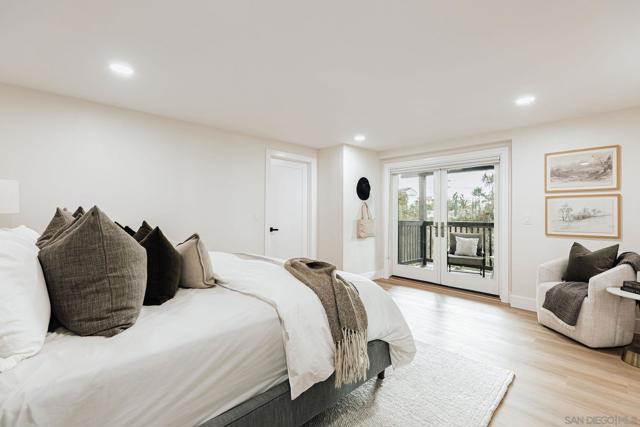 4033 S Hempstead Cir, San Diego CA: https://media.crmls.org/mediaz/921b49a6-f952-43d2-ab6e-6275ff6f67e4.jpg