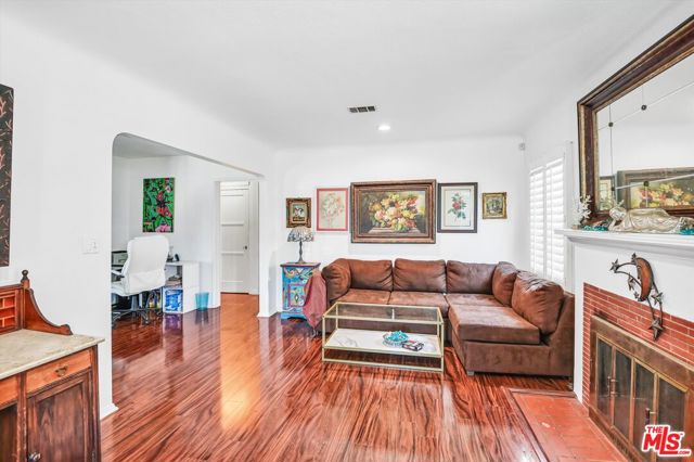 Image 3 for 8421 Airlane Ave, Los Angeles, CA 90045